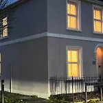 The Lily Pad - Cheltenham Townhouse, A Short Walk To Town Center And Racecourse