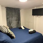 Comfortable Home Away From Home, Self Catering Flat, Town Centre, Free Parking