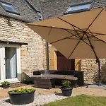 Pass The Keys Converted 17Th Century Barn With Garden Parking