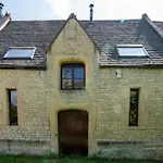 Pass The Keys Converted 17Th Century Barn With Garden Parking