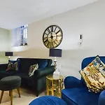 Modern Duplex Central Free Parking Wi-Fi