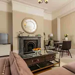 Luxury Apartment - 18 Lansdown Crescent