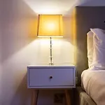 Cheltenham-Cosy 2 Bedroom House-Wifi-Garden-Pets