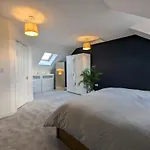 Stunning Super Kingsize Room - Cheltenham Festival