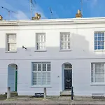 Stunning 4 Bedroom Home In Montpellier