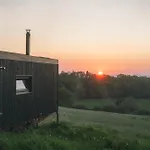 Offgrid Tiny Home W/ Spectacular View Of Cotswolds