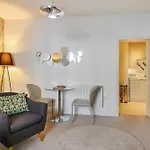 3, Gainsborough House