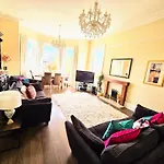 Cotswold Vip Regency Lodge