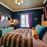 Eclectic 1Bd In The Heart Of Cheltenham!