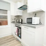 Cosy 1 Bedroom Apartment In Cheltenham Centre