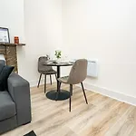 Cosy 1 Bedroom Apartment In Cheltenham Centre