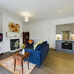Belle Vue Regency King Size W Free Parking