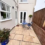 Beautiful Modern Central Flat