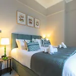 St George\'S Apartment