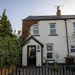 Francis Street Central Location Sleep 7 Cheltenham
