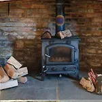 Tiesel & Truffles Cottages