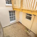 Fabulous 1 Bedroom Apartment In Cheltenham Centre