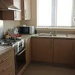Spacious Cheltenham Flat With Free Allocated Parking