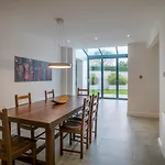 Sleek And Spacious In The Park
