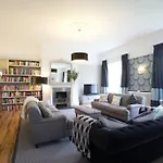 Ravenhurst Bed And Breakfast