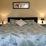 Bentons Guest House