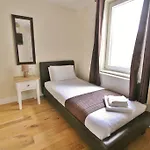 Central Studios Gloucester Road By Roomsbooked - Free Parking