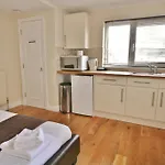 Central Studios Gloucester Road By Roomsbooked - Free Parking