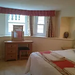 Mayville House Apartment