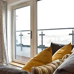 Penthouse Apartment In Central Cheltenham