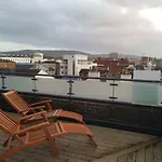 Central Penthouse With Hot Tub & Views 23