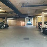 Central Penthouse With Hot Tub & Views 23