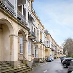 Stunning Central Cheltenham Apartment