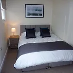 Servicedlets - The Mews Cottage