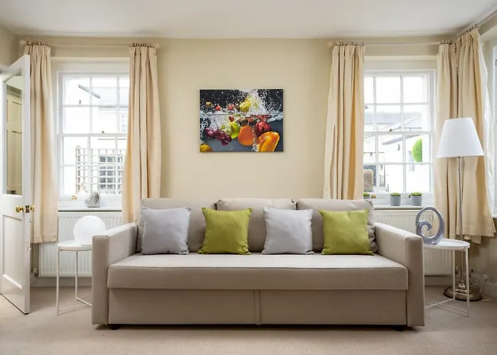 Gorgeous Home - Cheltenham With Parking