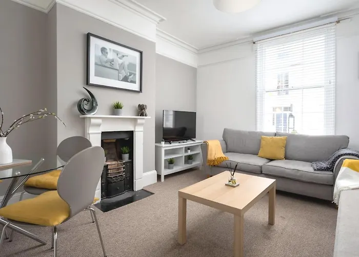 St George\'S Place - Fab Cheltenham Town House