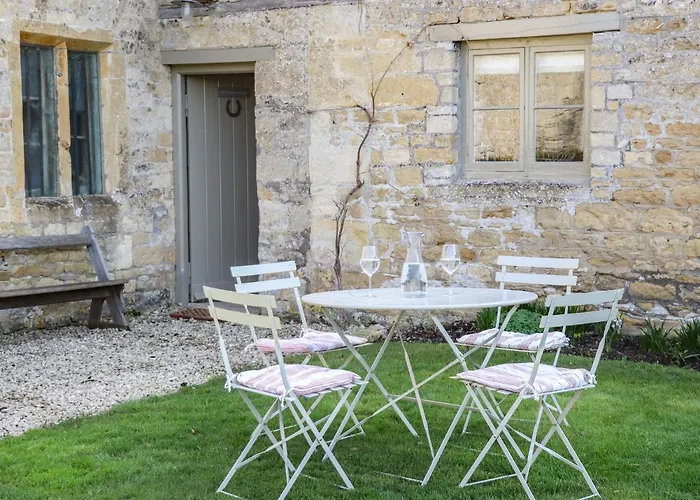 The Compton Cottage