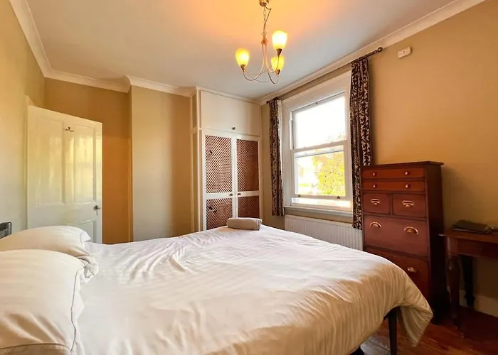 Two Bedroom Period Property In Tivoli Cheltenham