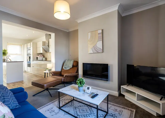 Francis Street Central Location Sleep 7 Cheltenham