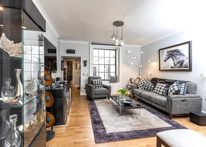 15 Lansdown