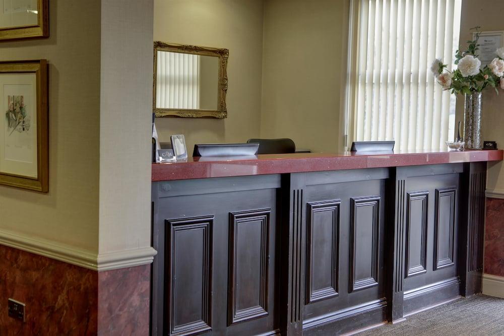 Ramada By Wyndham Cheltenham 3* Golden Valley