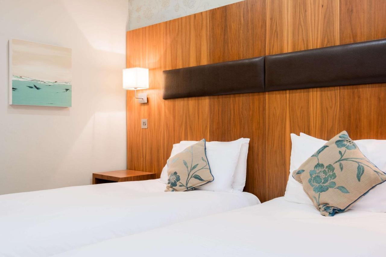 Hotel Ramada By Wyndham Cheltenham Golden Valley