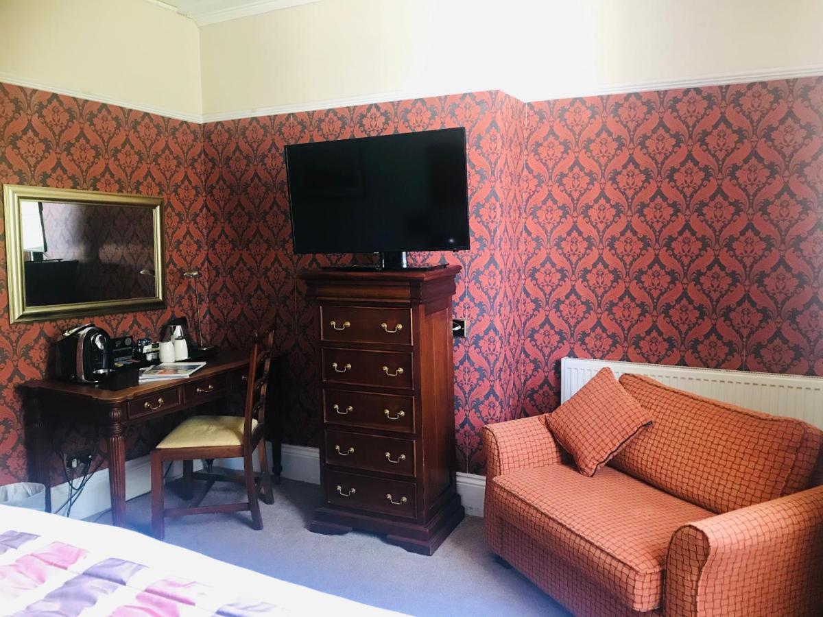 Clarence Court Hotel Cheltenham