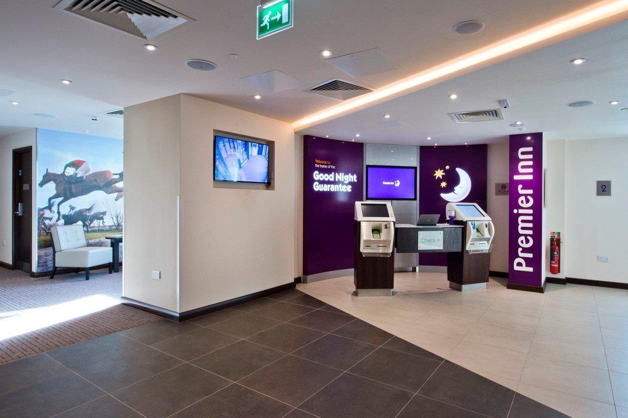 Premier Town Centre Hotel 3*
