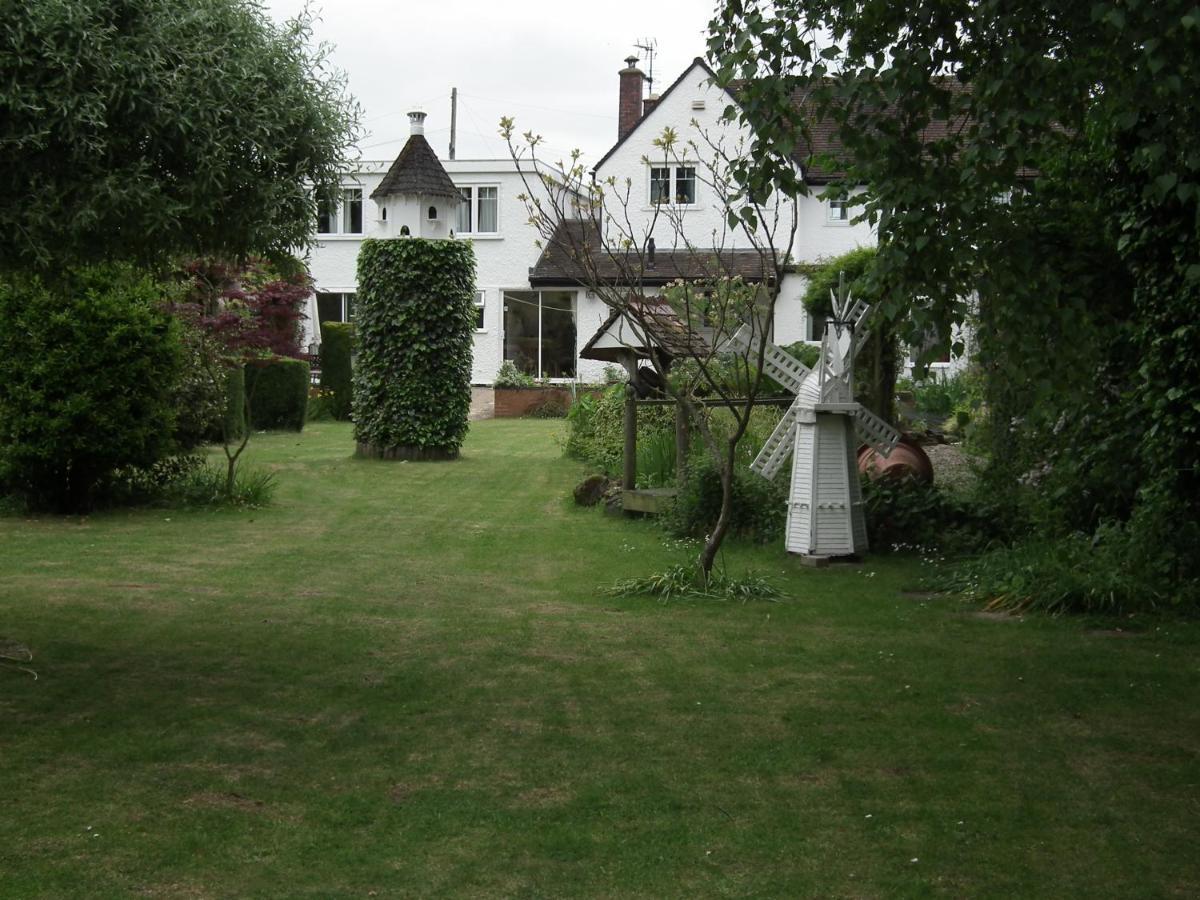 Dove House * Cheltenham