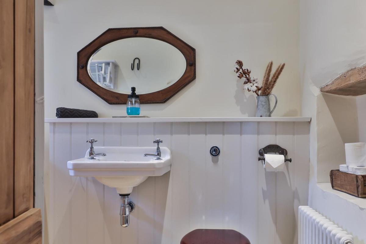 Jasmine Cottage, Upper Slaughter, Cotswolds *