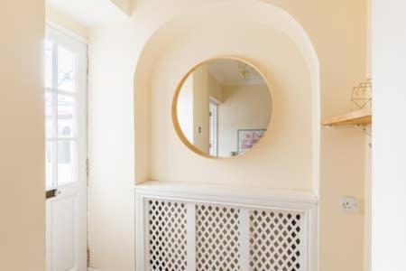 Apartment Regency - Private Entrance & Courtyard