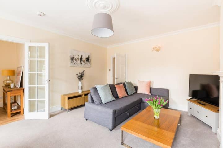 Apartment Regency - Private Entrance & Courtyard