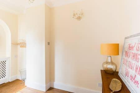 Apartment Regency - Private Entrance & Courtyard *