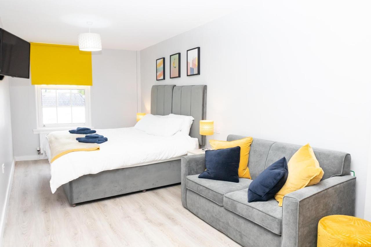 Apartment Court