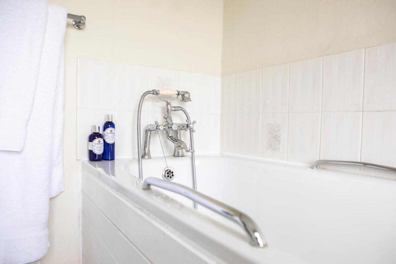 Bed & Breakfast Cleeve Hill 4*